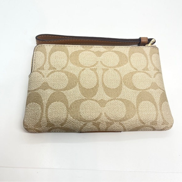Coach F58035 Signature PVC Leather Corner Zip Wristlet Brown  NWT COACH SIGNATURE PVC CORNER LEATHER ZIP LOGO BROWN WRISTLET LEATHER F58035